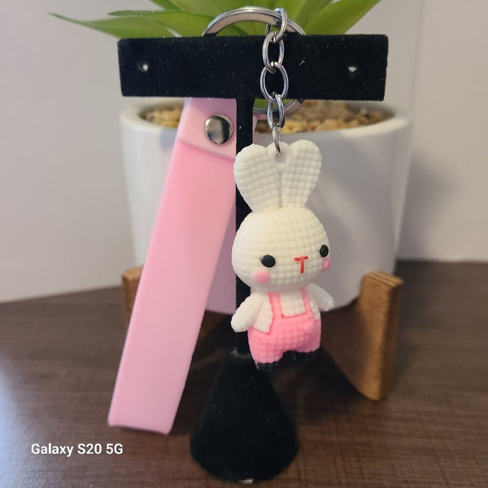 Unbranded White Bunny w/Pink Overalls Keychain NEW Unisex Easter Holiday Event